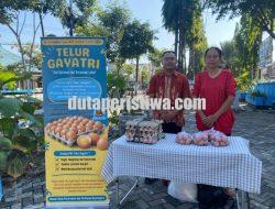 Fasilitasi Penjualan Telur GAYATRI, Disnakkan Bojonegoro Buka Stand di Halaman Kantor Tiap Jumat