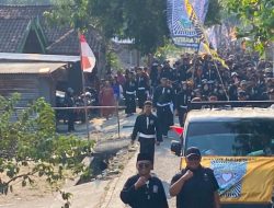 Ribuan Mata Tertuju, 500 Warga SH Terate Bojonegoro Semarakkan HUT RI ke-81 Lewat Karnaval 5 Kilometer
