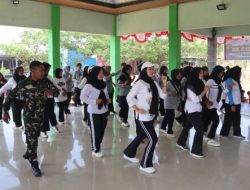 Kampanye Hidup Sehat Lewat Senam Line Dance saat TMMD Ke-129 di Kedungadem-Bojonegoro
