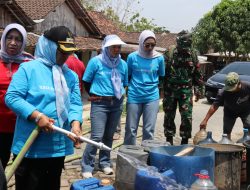 Aksi Hebat Alumni SMAN 1 Blora, Kucurkan 148 Tangki Air, Wabup Sri Setyorini Angkat Topi
