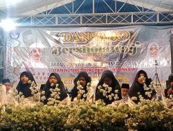 DANSABO Bersholawat di Lapangan Desa Dander, Peringati Maulid Nabi dan HUT ke-81 Kemerdekaan RI