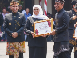 Bupati Bojonegoro Raih Penghargaan Pembina Siskamling Terbaik Tingkat Provinsi Jatim